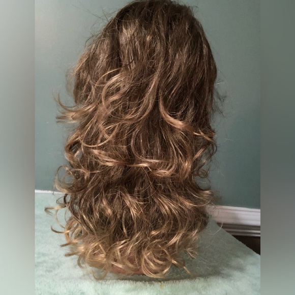 Tressallure wig - “Anais” - 24/18T buttered toast. Size Average - Picture 3 of 7